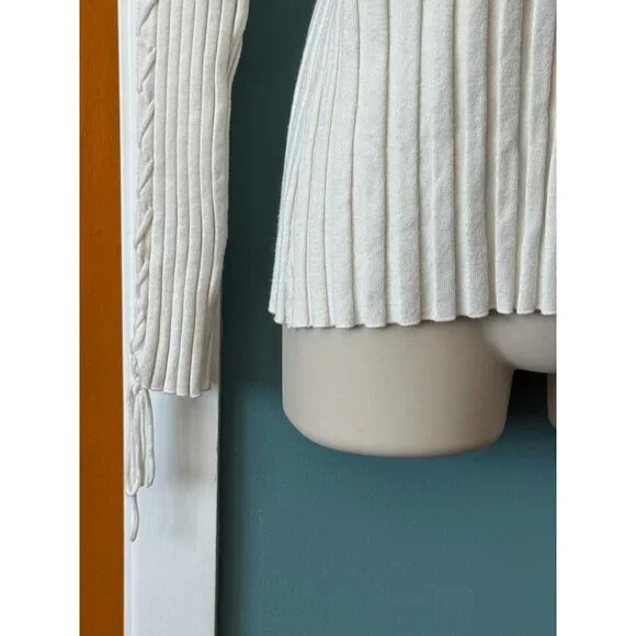 Vintage Cache Womens Turtleneck Size M Ivory Ribbed w Braided Sleeves and Front - Picture 3 of 16